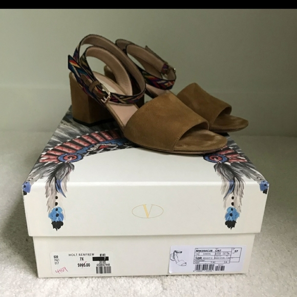 Valentino nice shoes its so nice and clean like new...Size 7 and color tan - Picture 7 of 11